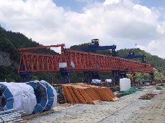 湖北三思科技安全監(jiān)控系統(tǒng)安裝于貴州架橋機